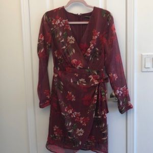 NWT Guess Camilla Floral Dress with Gold Threads Size 2